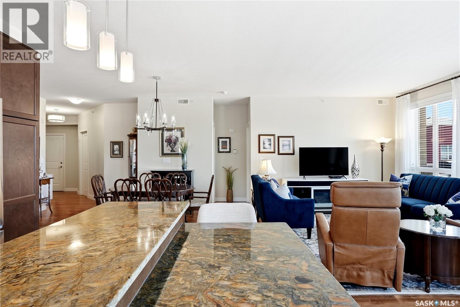 305 1025 Moss AVENUE — photo 22