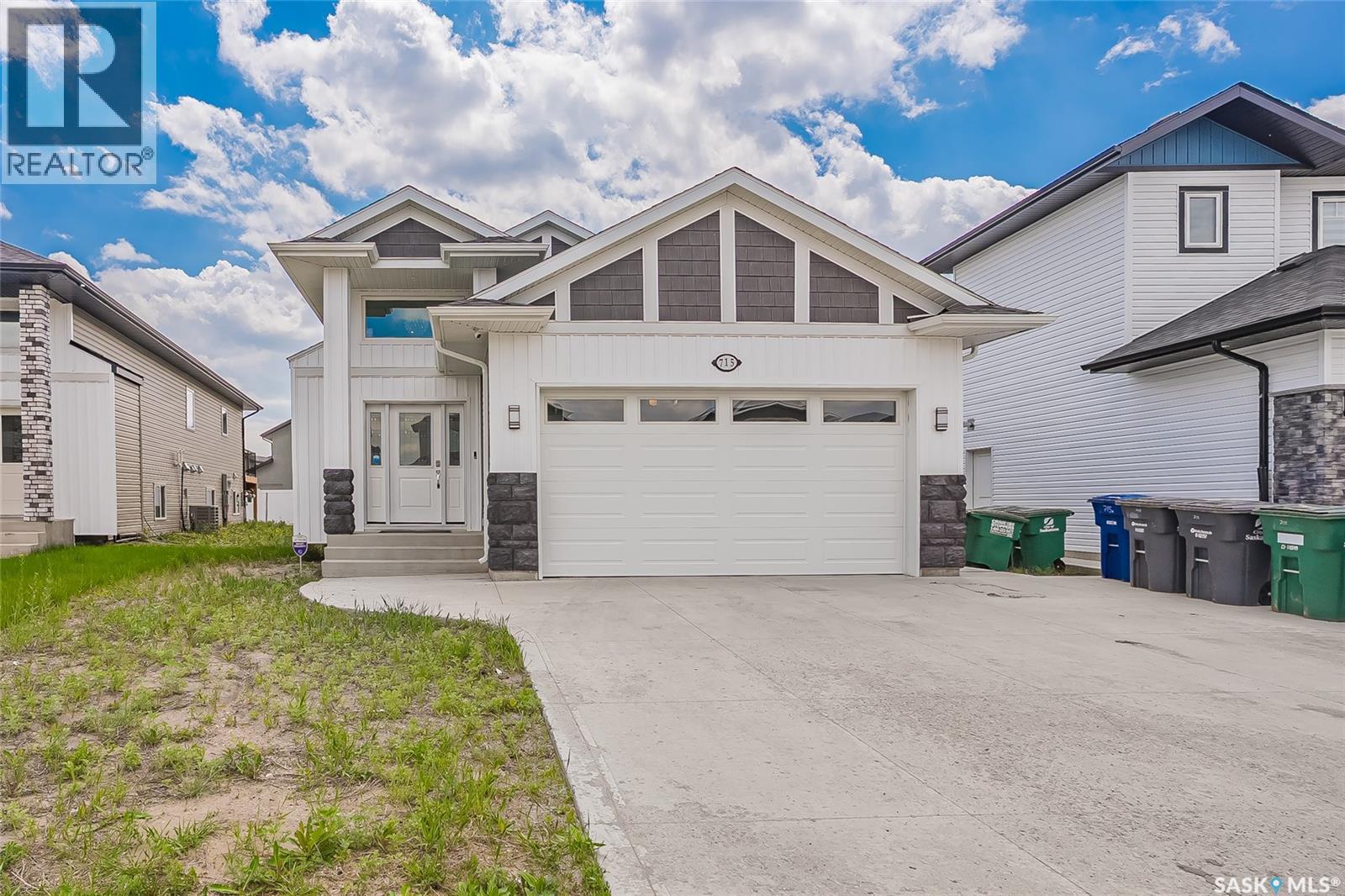 715 Bentley MANOR - 1
