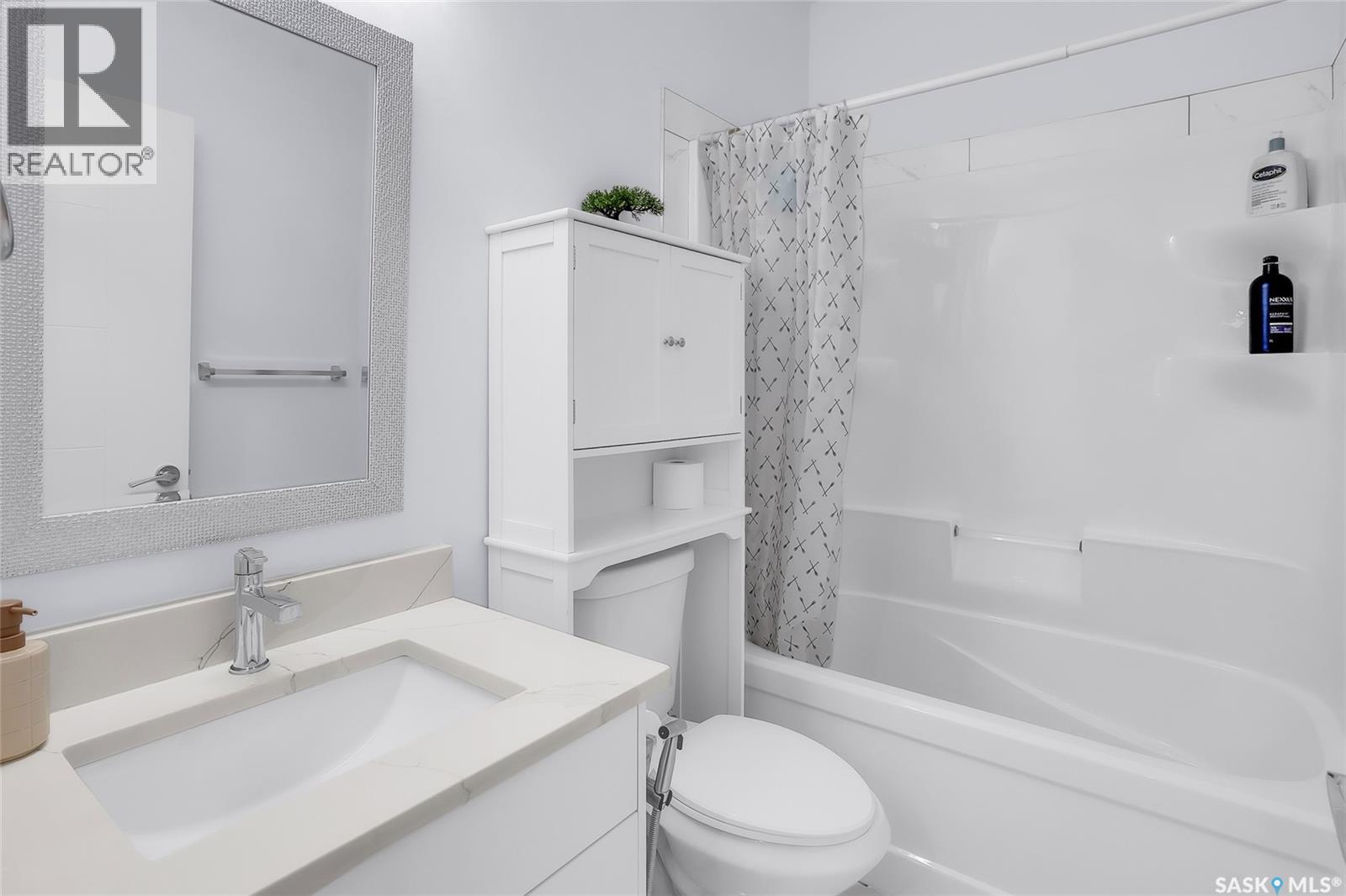 715 Bentley MANOR - 25