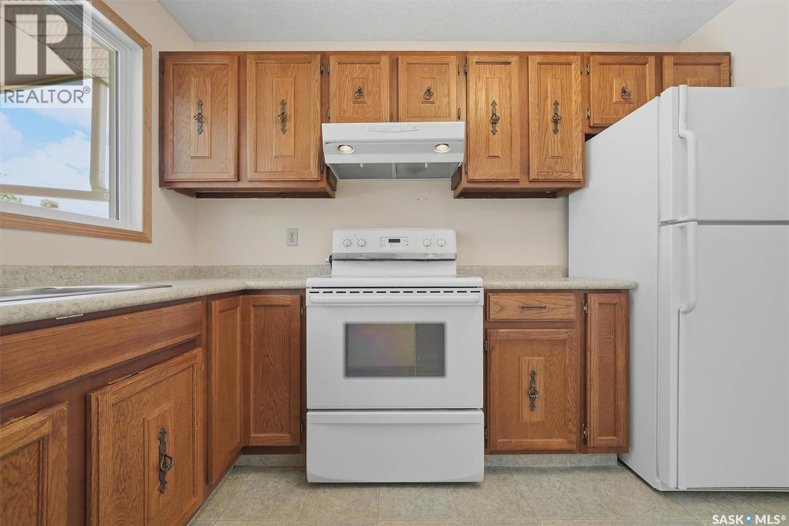 1218 MOSS AVENUE - 12