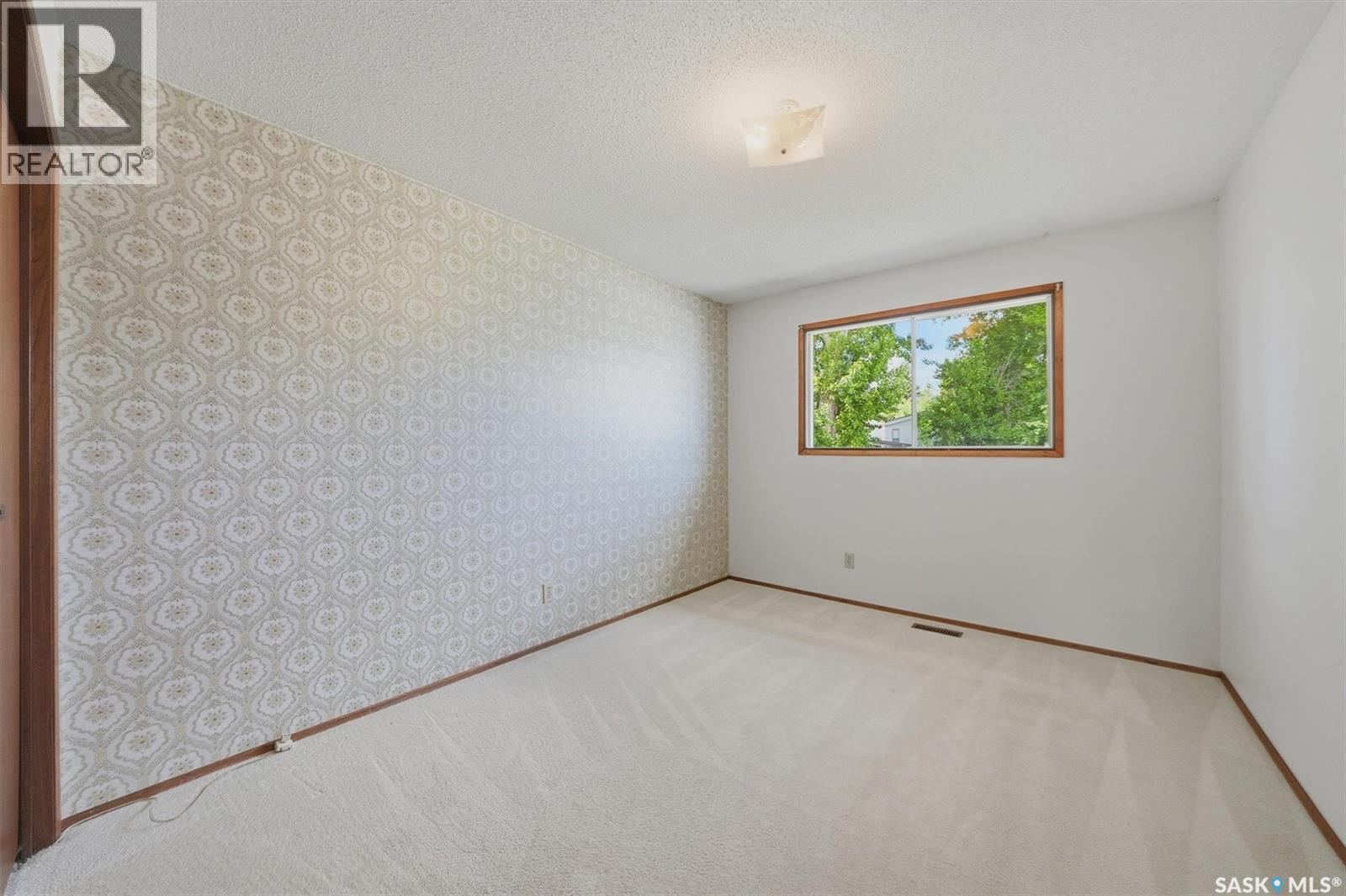 1218 MOSS AVENUE - 15