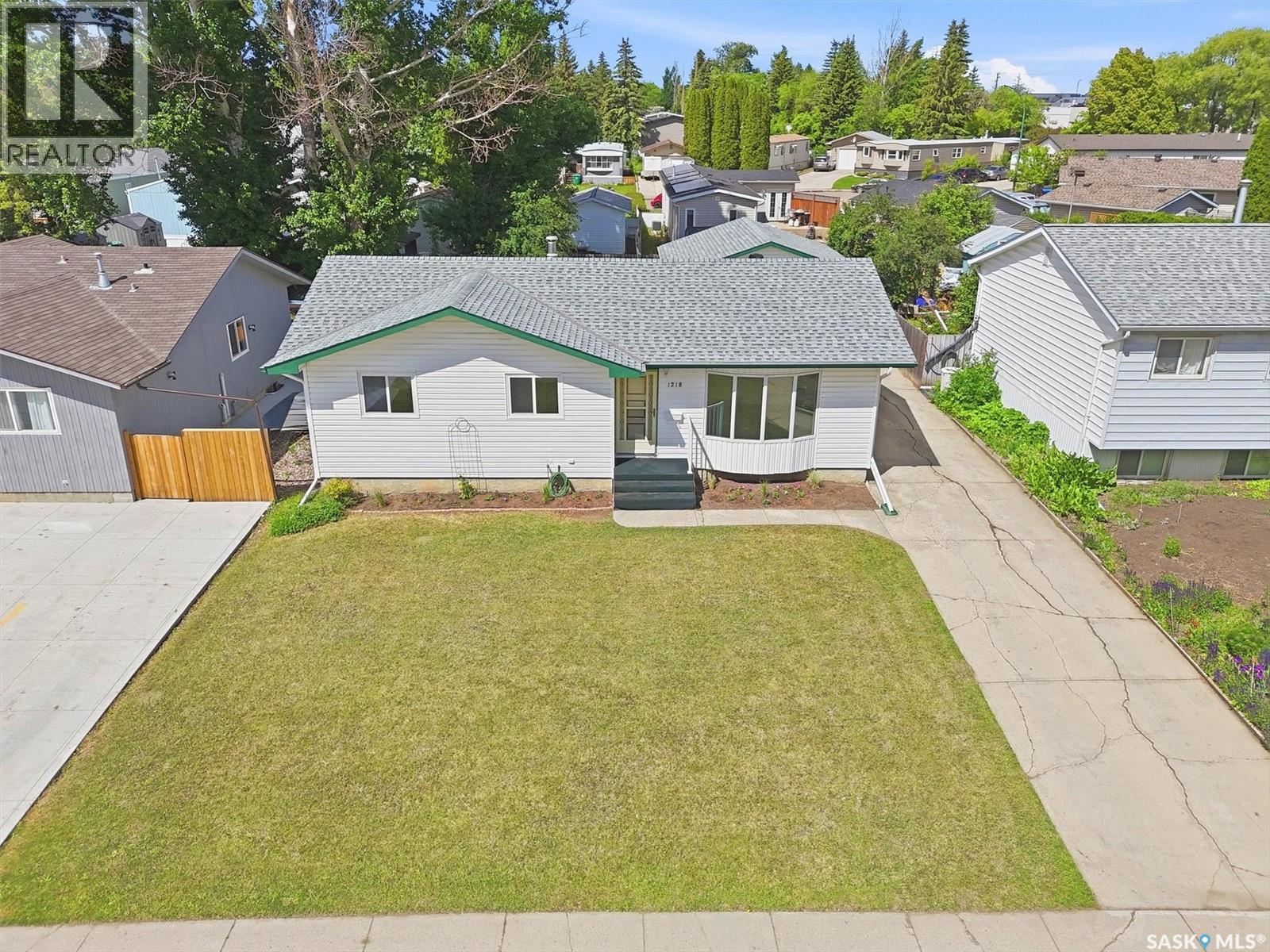1218 MOSS AVENUE - 2