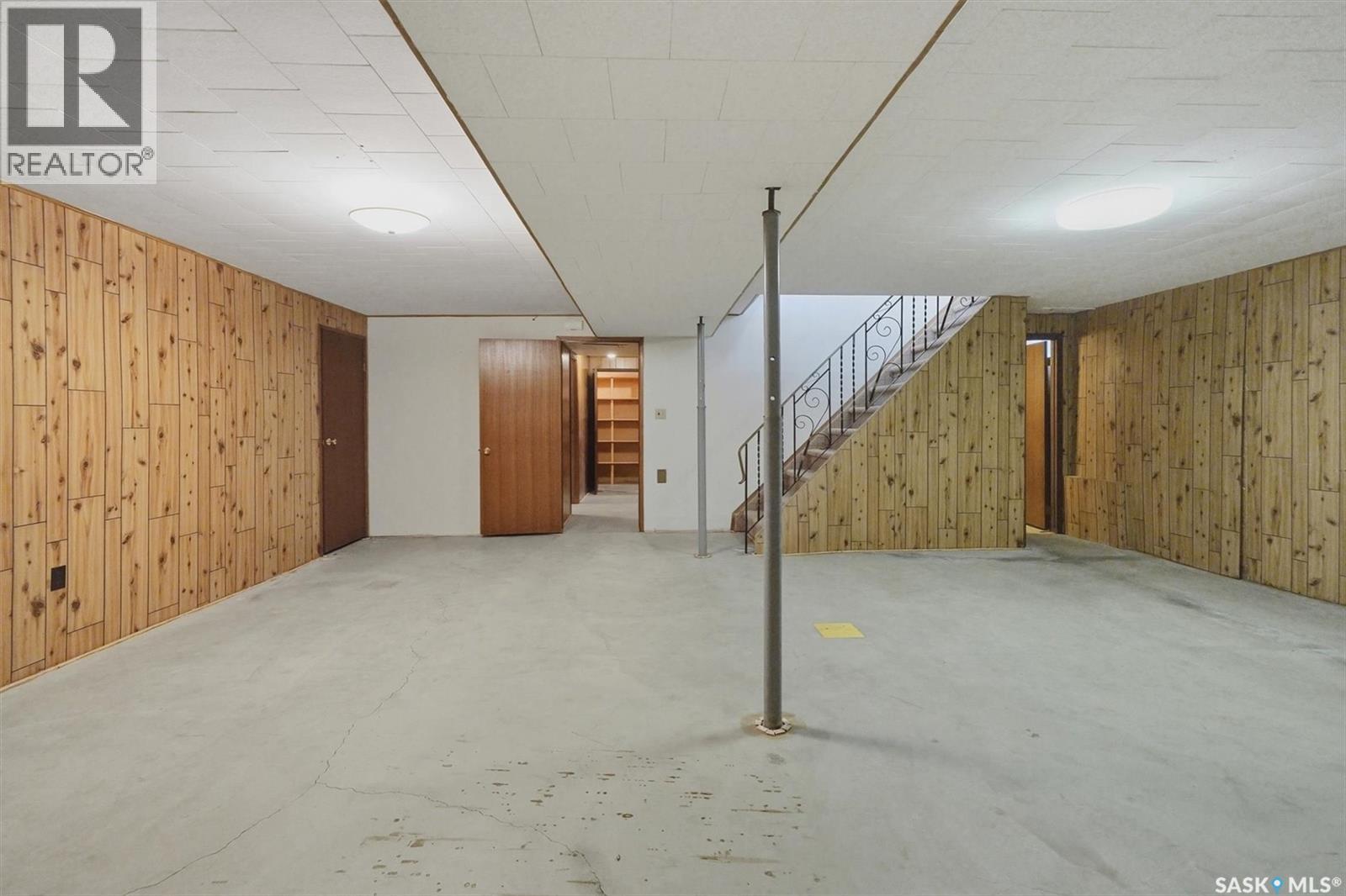 1218 MOSS AVENUE - 30
