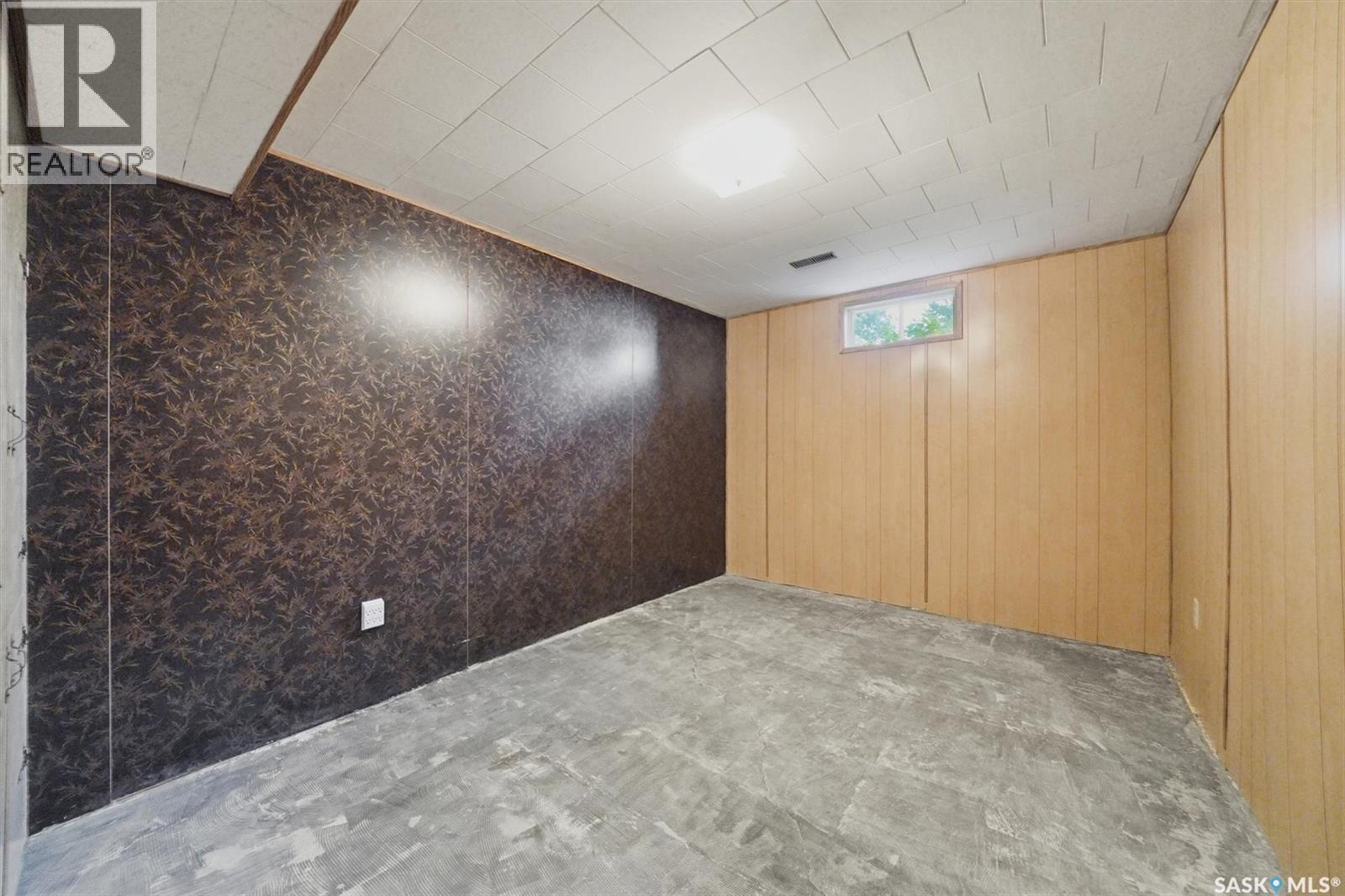 1218 MOSS AVENUE - 31