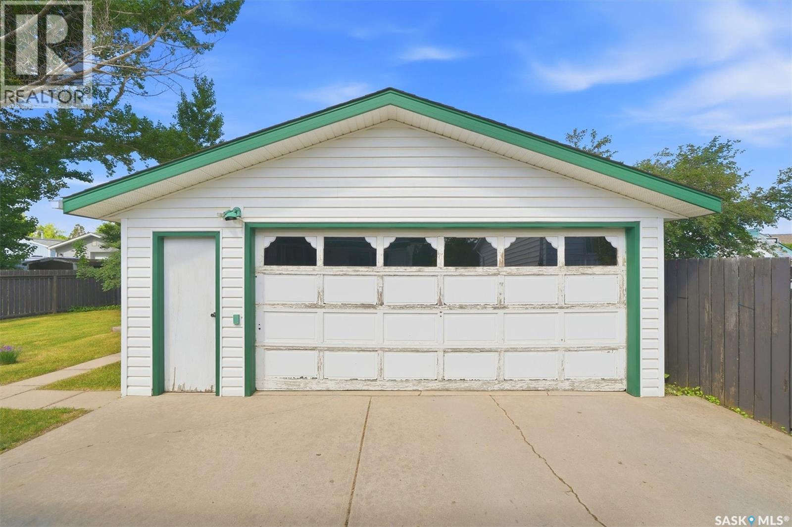 1218 MOSS AVENUE - 46