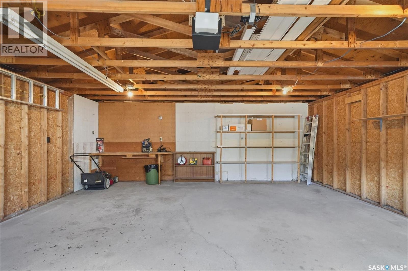 1218 MOSS AVENUE - 48