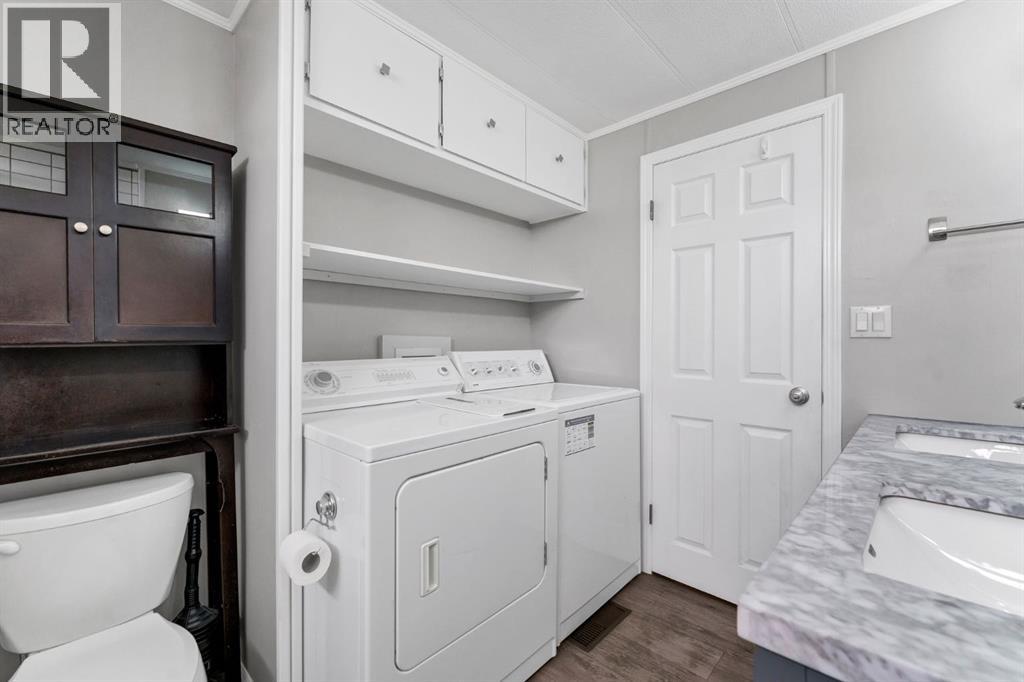 36, 2460 Southview Drive SE — photo 27