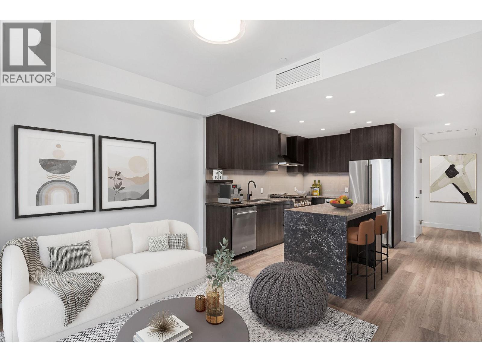 #610 3051 Abbott Street - 2