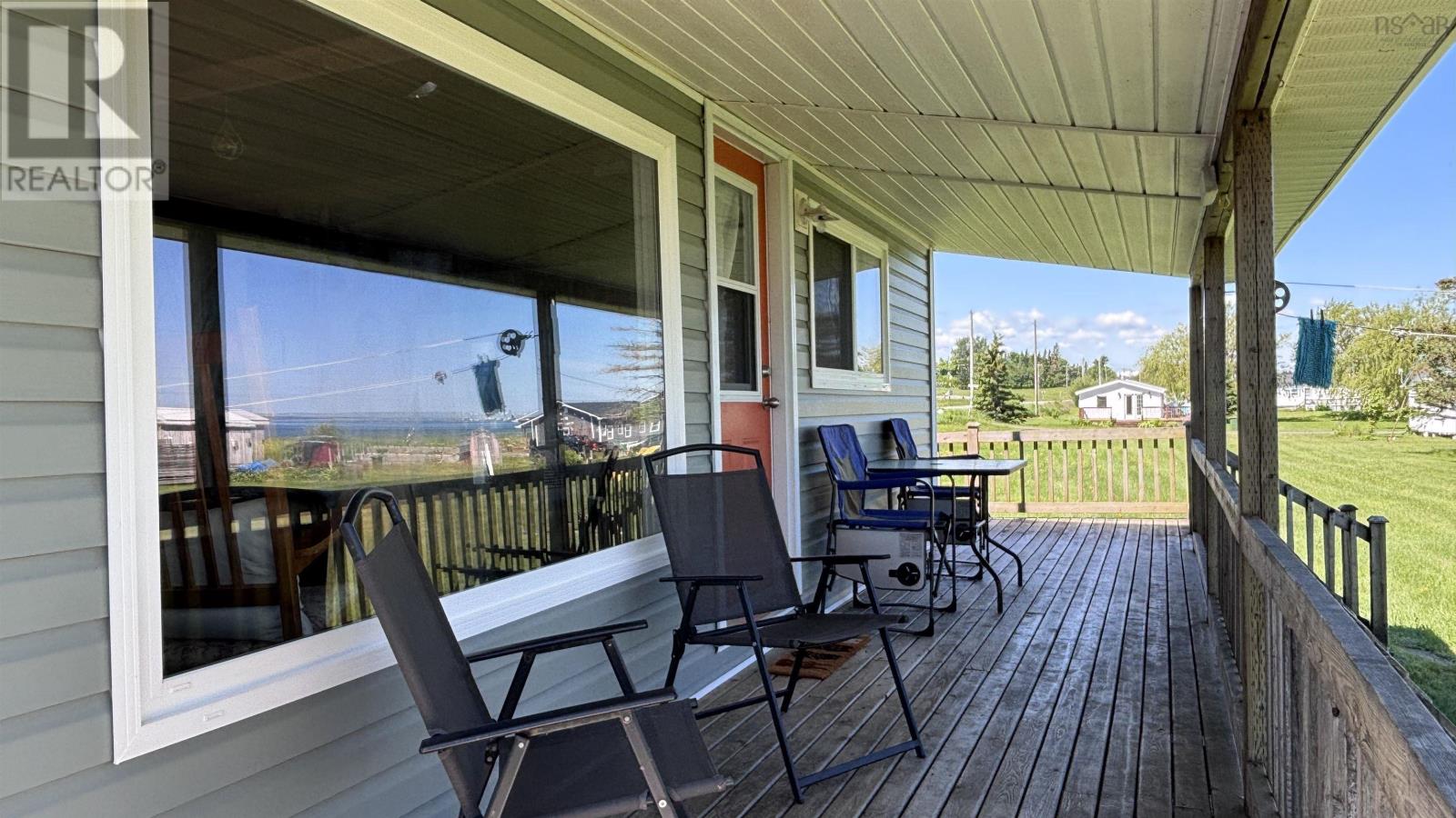 11 DOUGLAS Crescent - 4