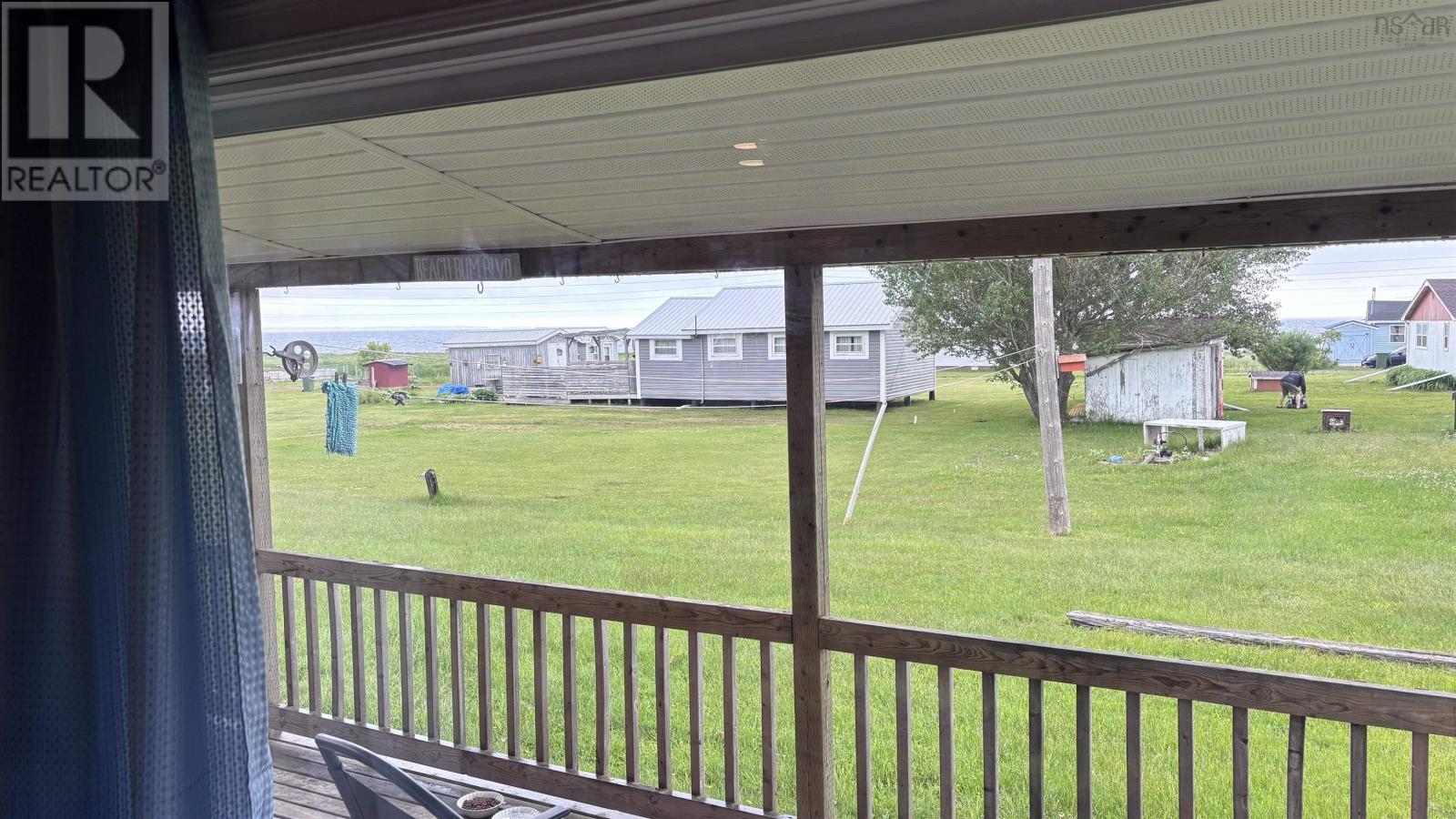 11 DOUGLAS Crescent - 22