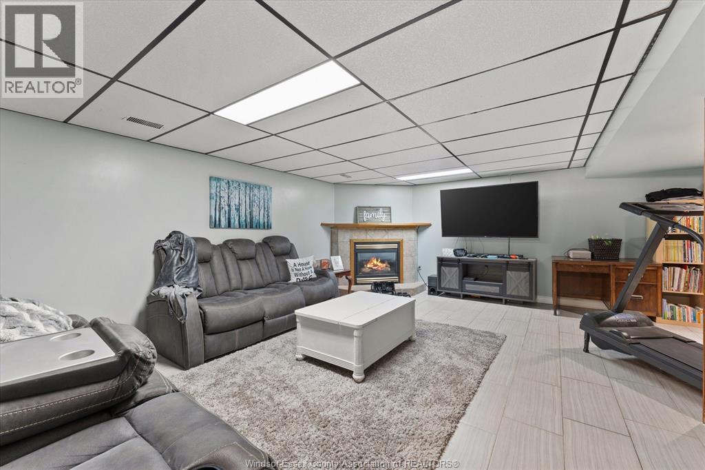 140 VICTORIA STREET South - 21