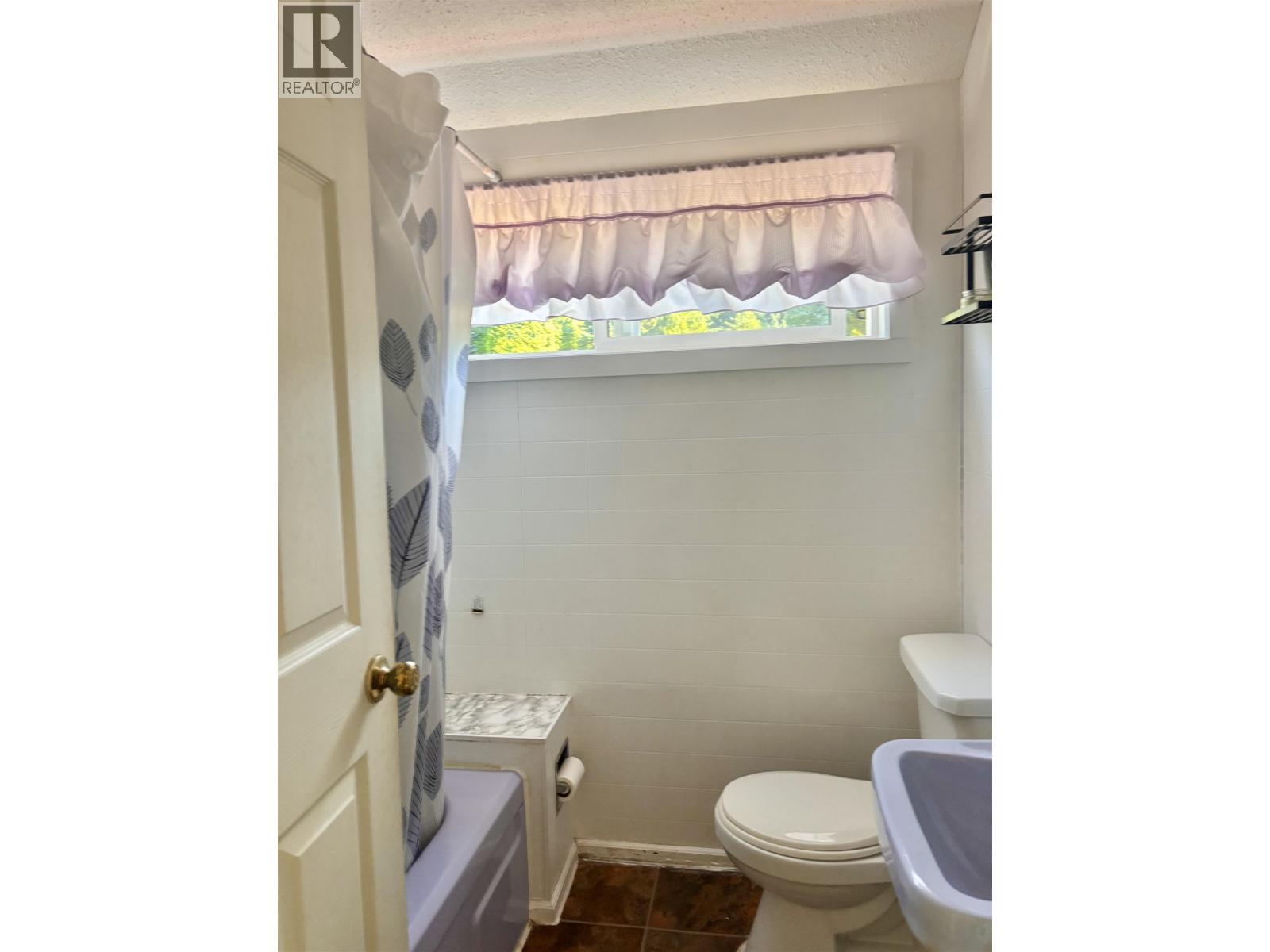 42 KOOTENAY STREET - Image 11
