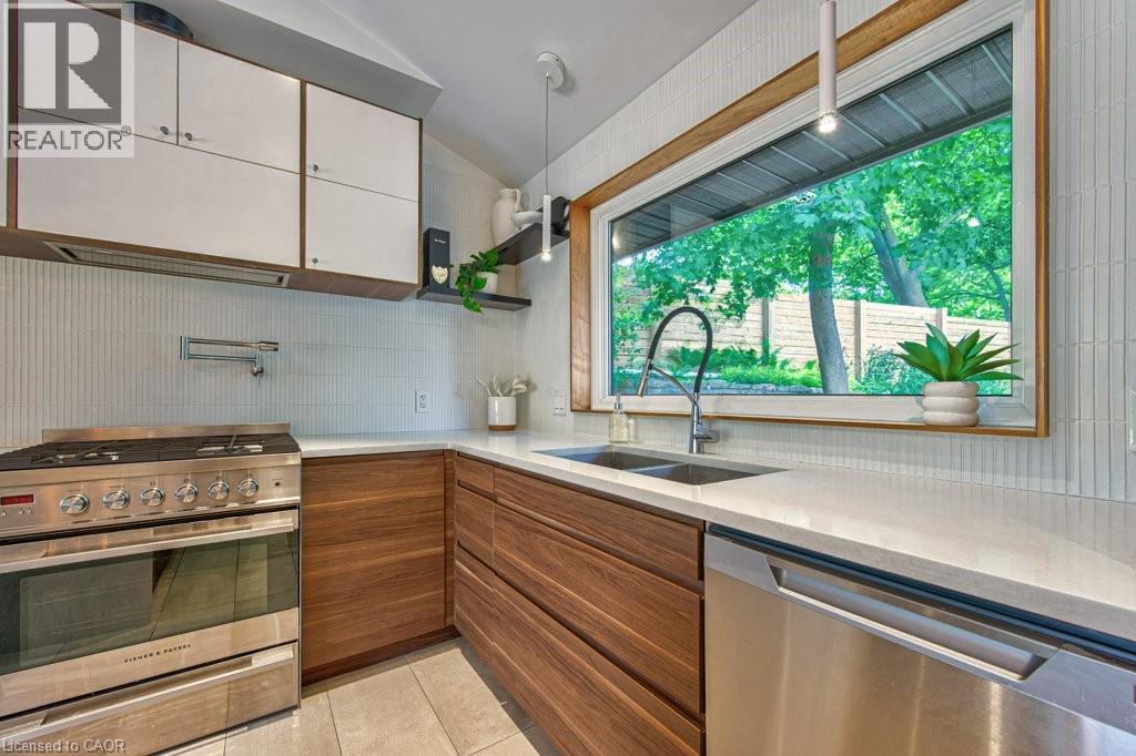 65 LANG Crescent - 11