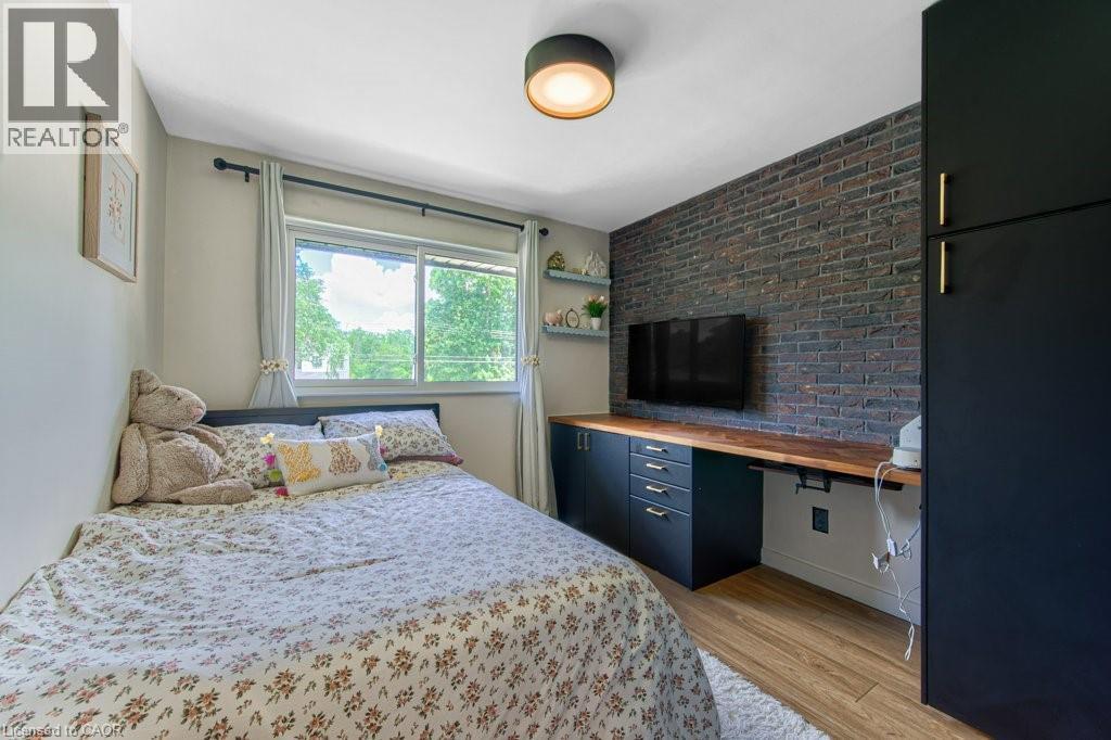 65 LANG Crescent - 24