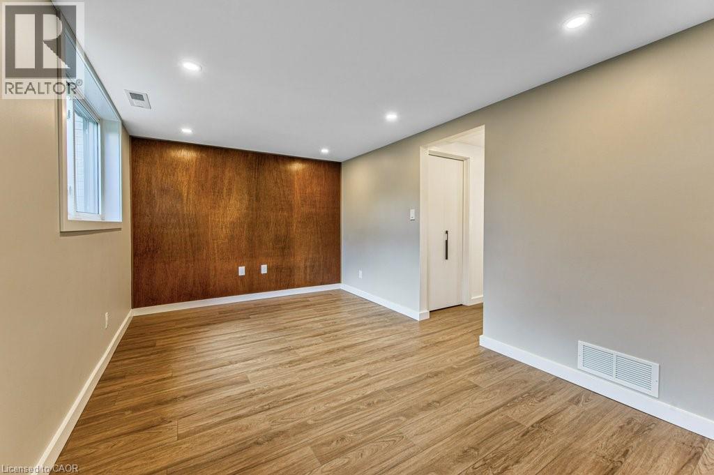 65 LANG Crescent - 30