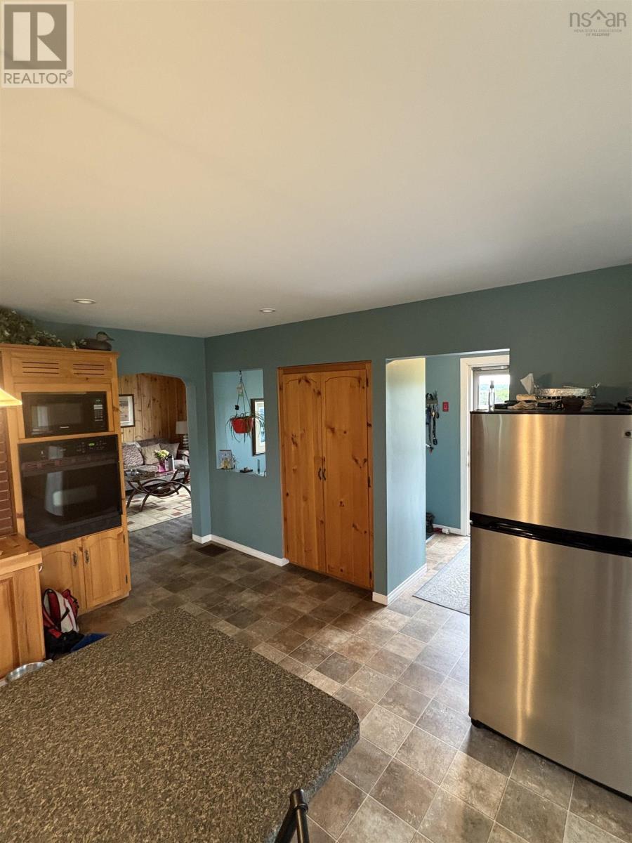 4534 302 Highway - 11
