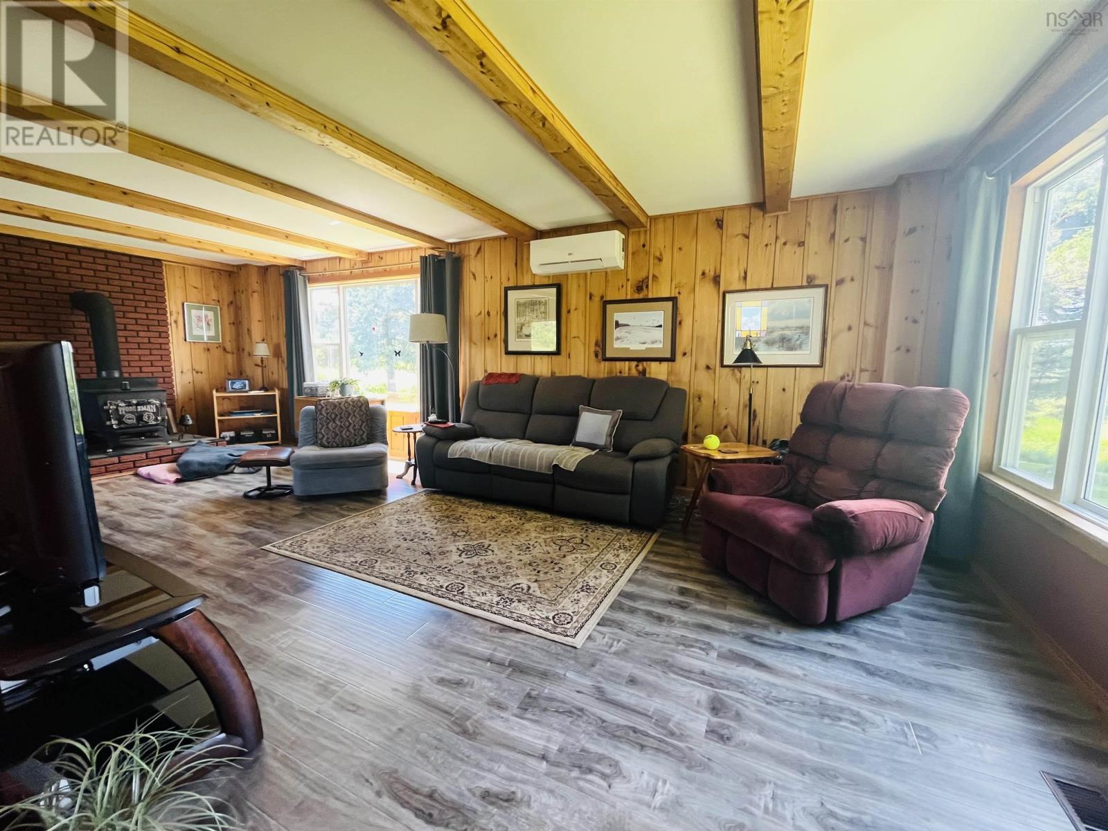 4534 302 Highway - 17