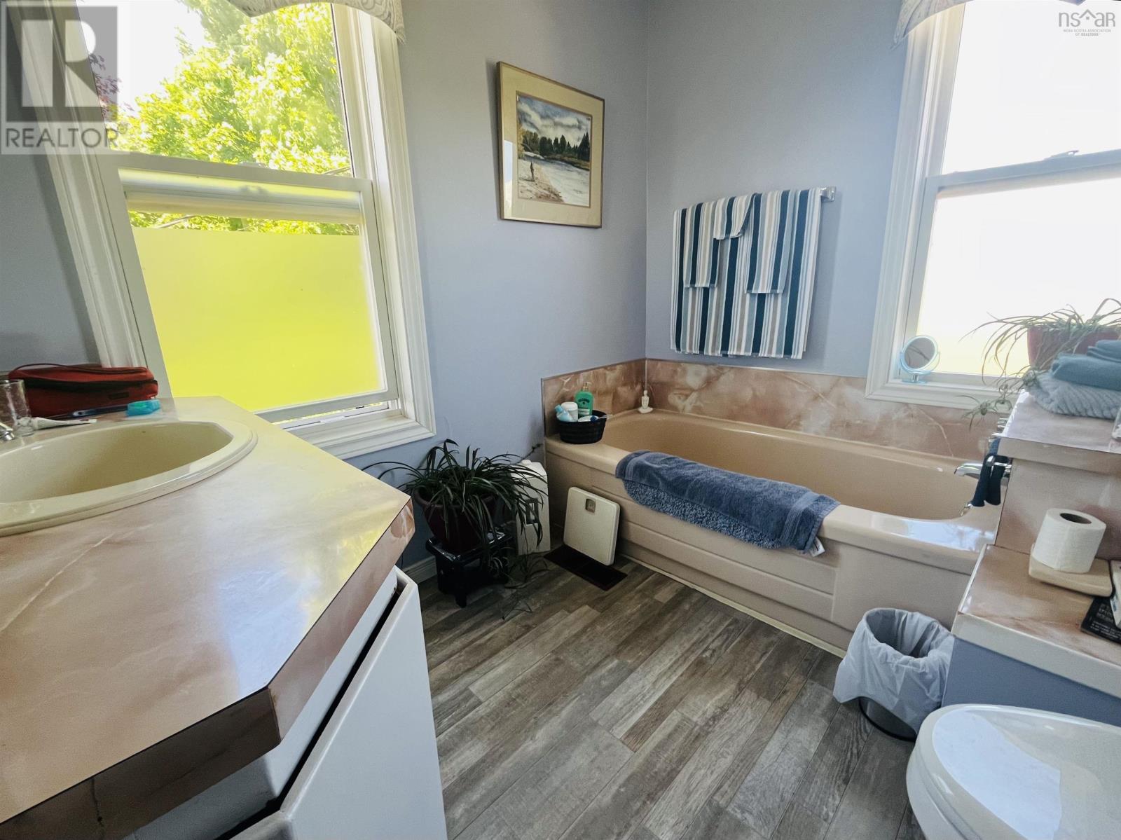 4534 302 Highway - 30