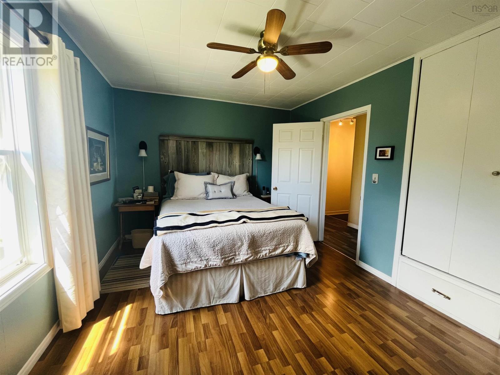 4534 302 Highway - 33
