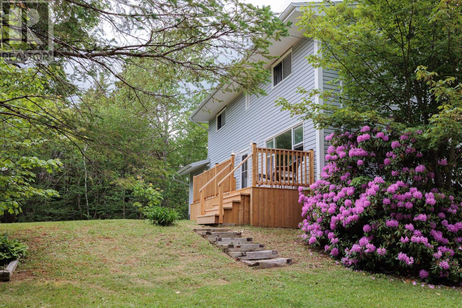 Property 2 of 30 of 284 Greenhill Road