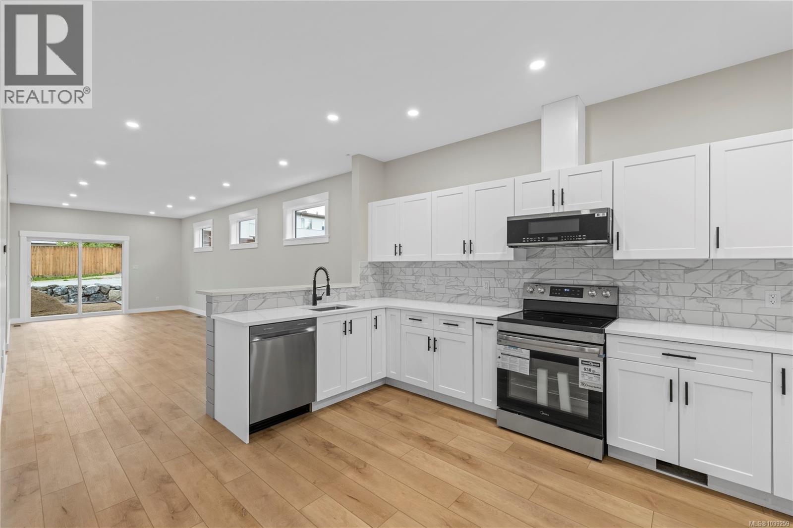 4721 Elizabeth St - 7