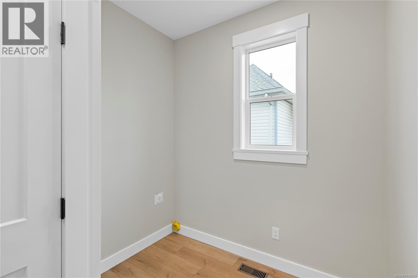 4721 Elizabeth St - 9