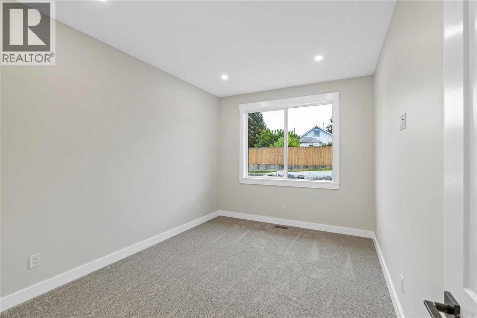 4721 Elizabeth St - 24