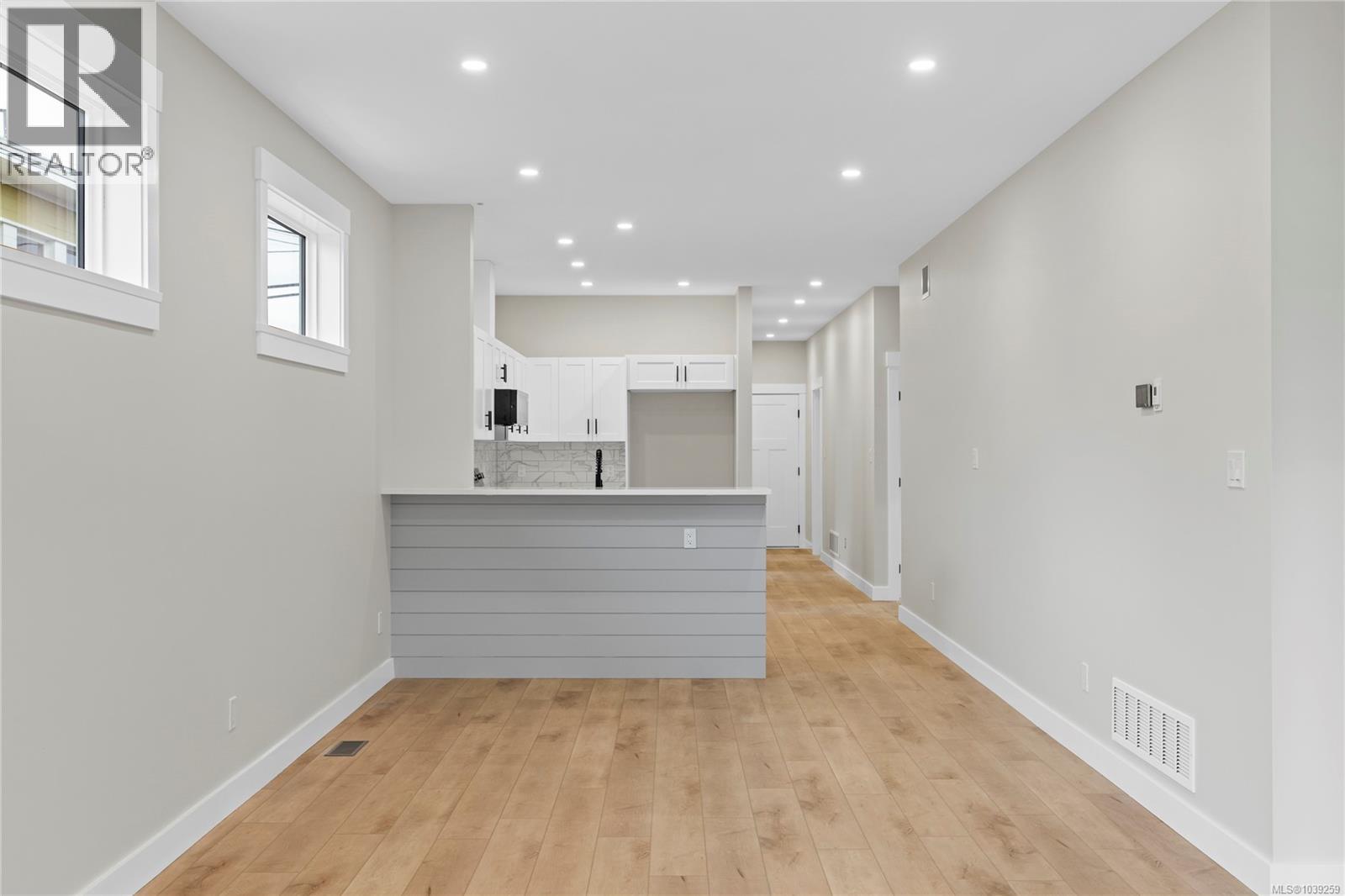 4721 Elizabeth St - 23