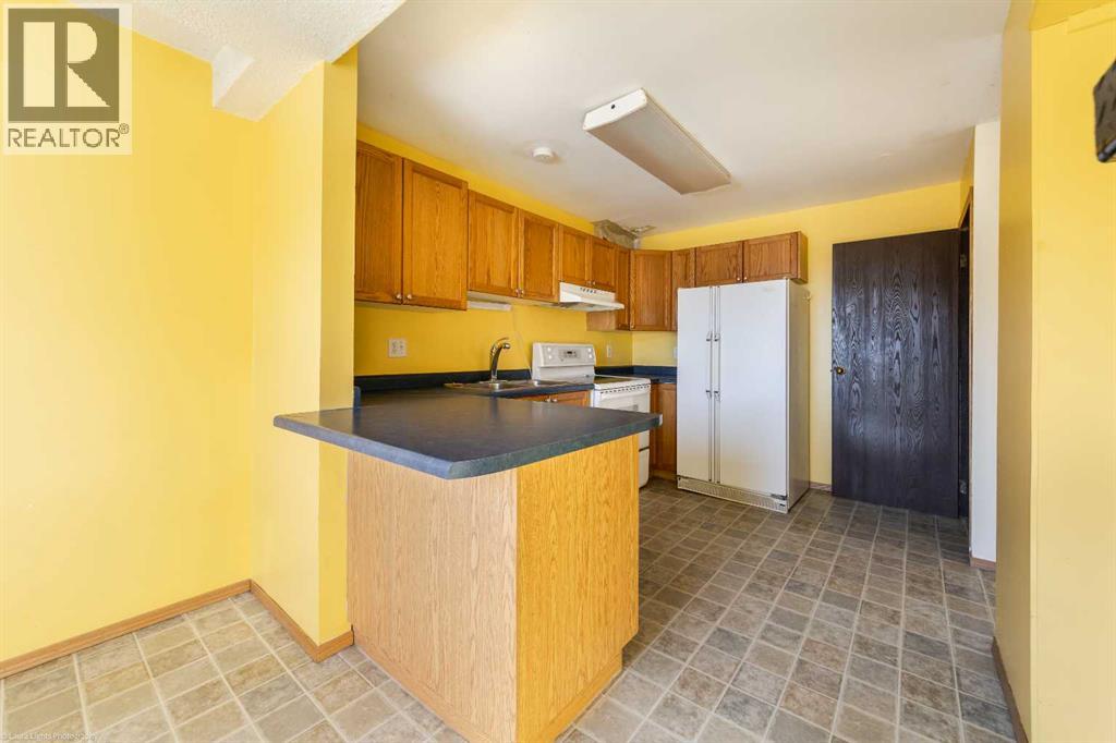 #6, 17 3 Avenue SE - 8