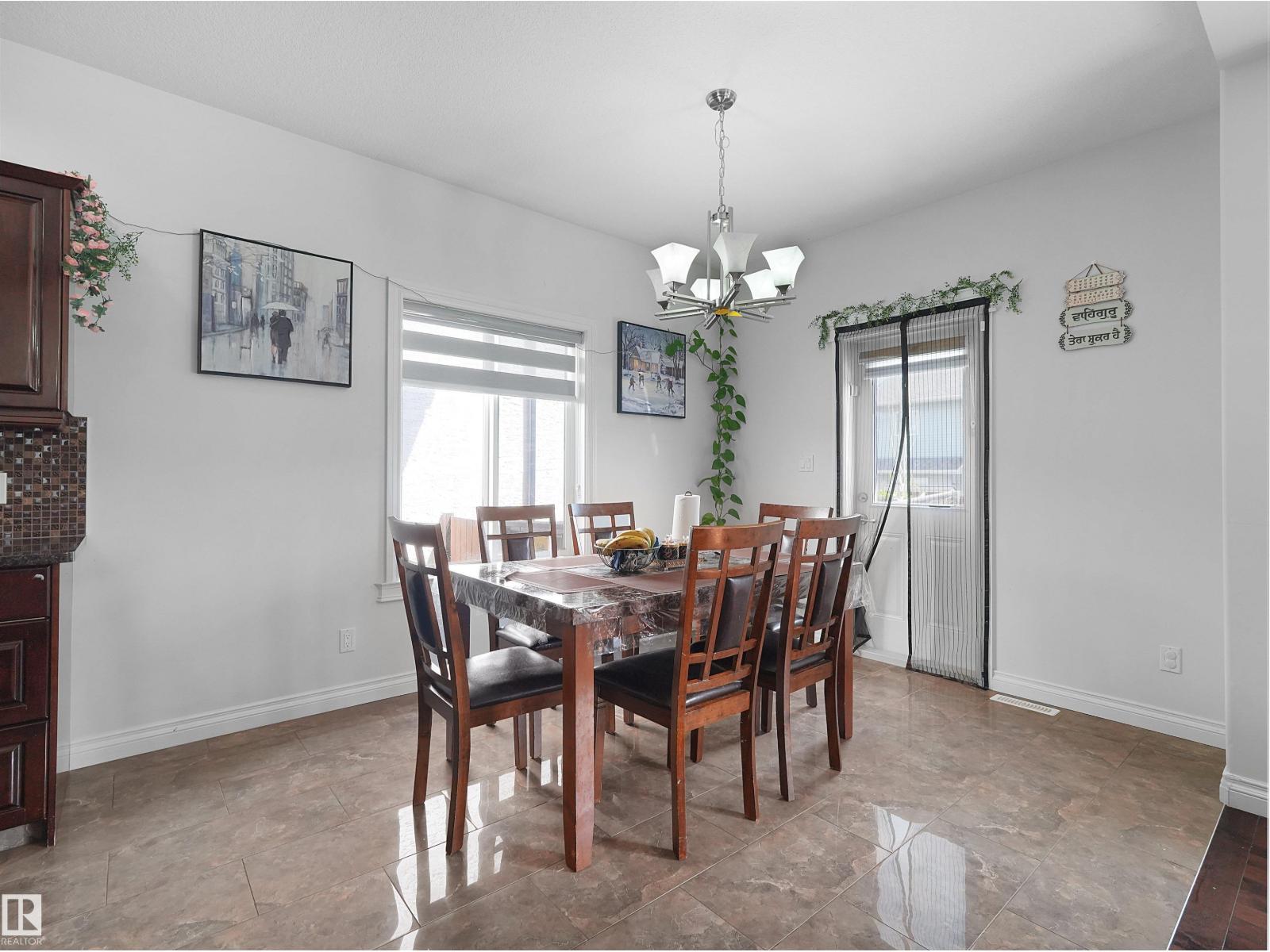 16903 54 ST NW - 31
