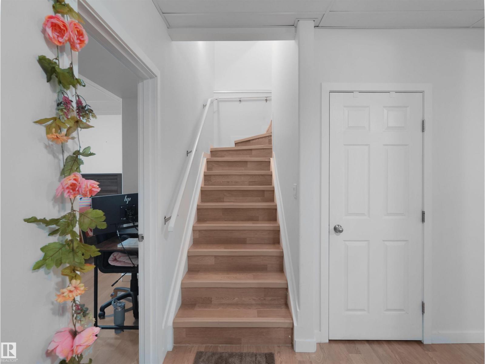 16903 54 ST NW - 51