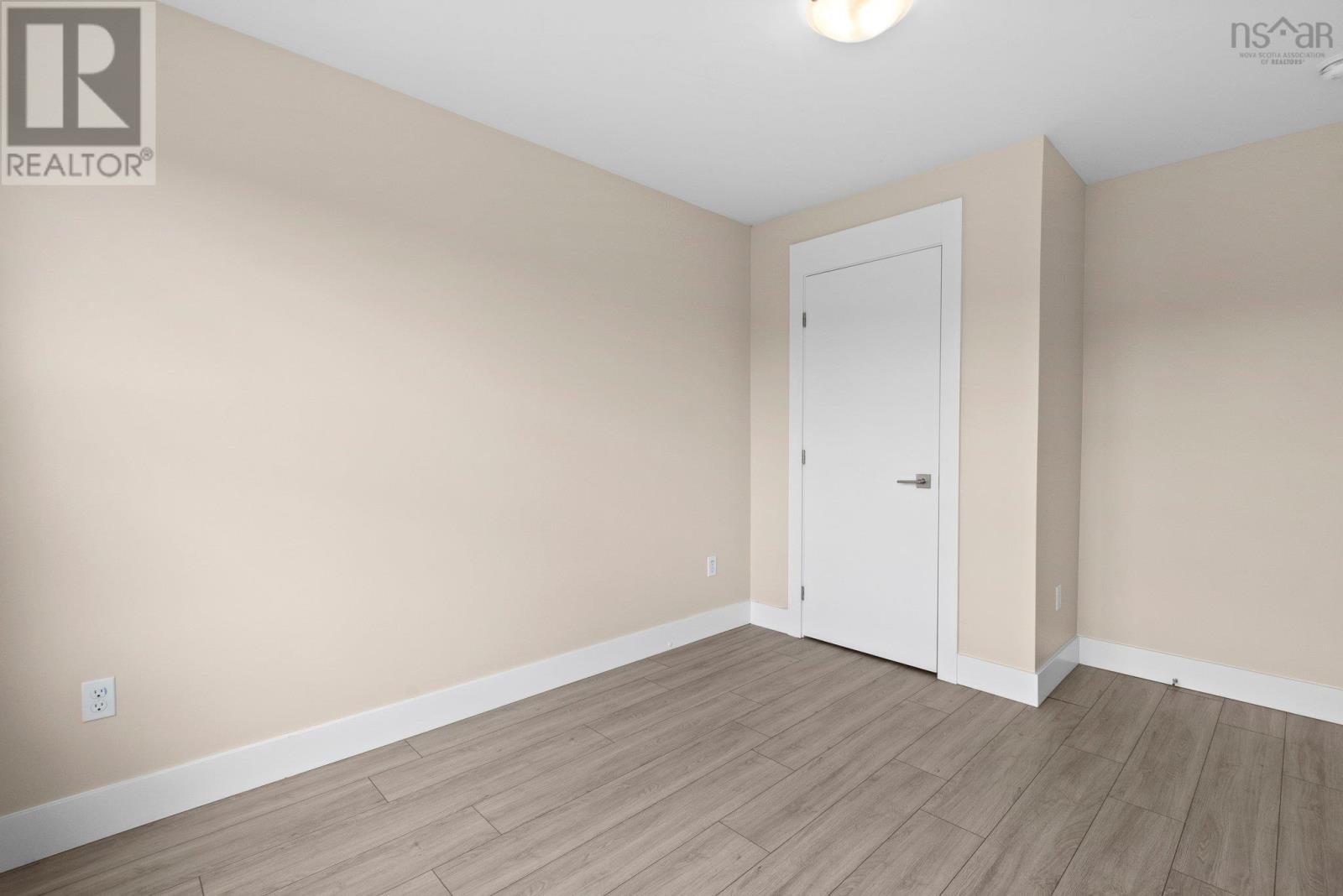 88 Tyler Street - 35