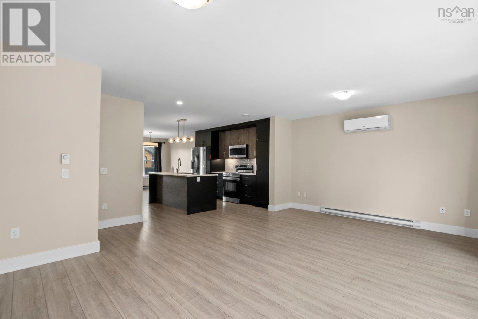 88 Tyler Street - 8