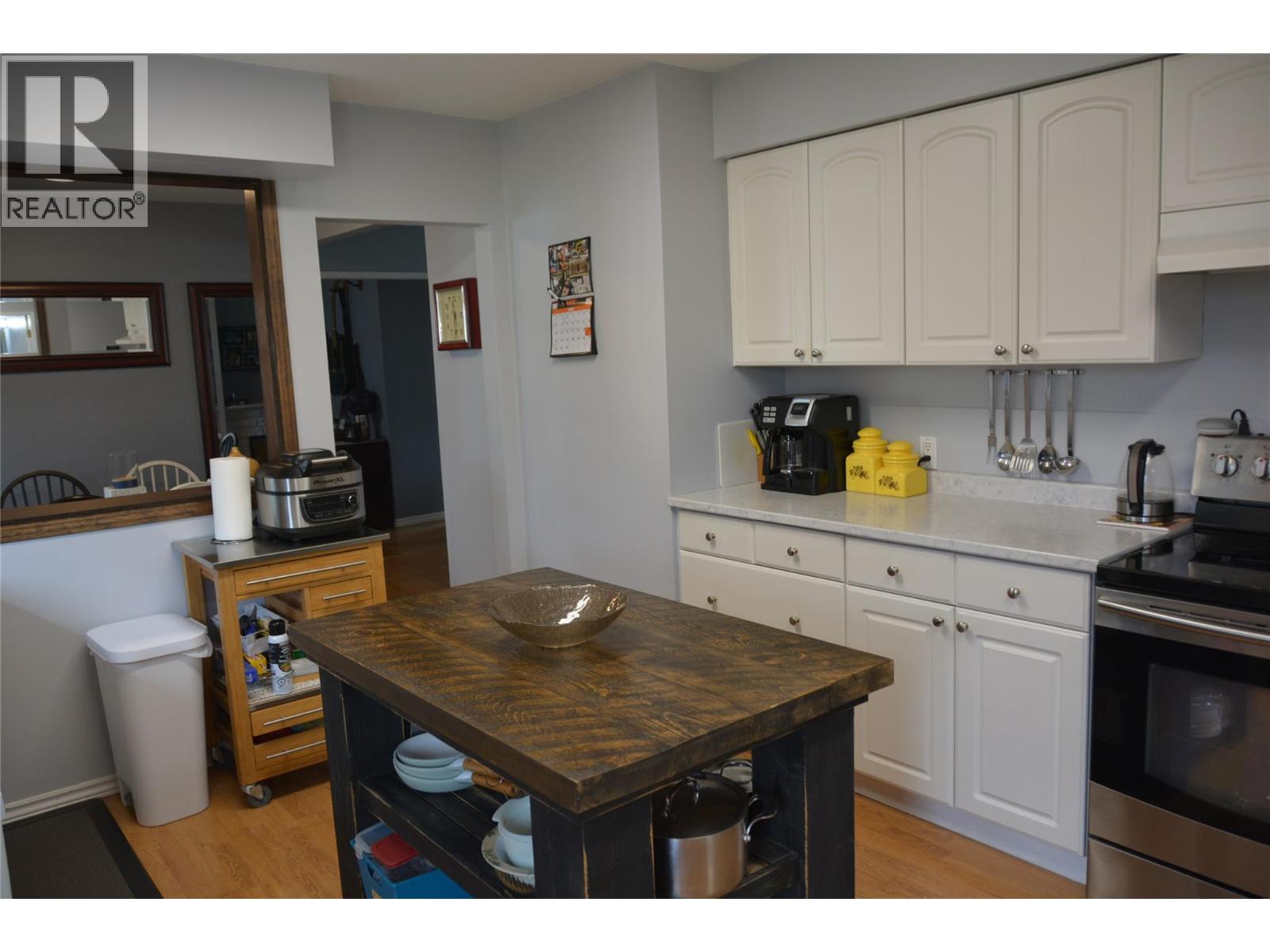 601 REGINA Avenue - 5