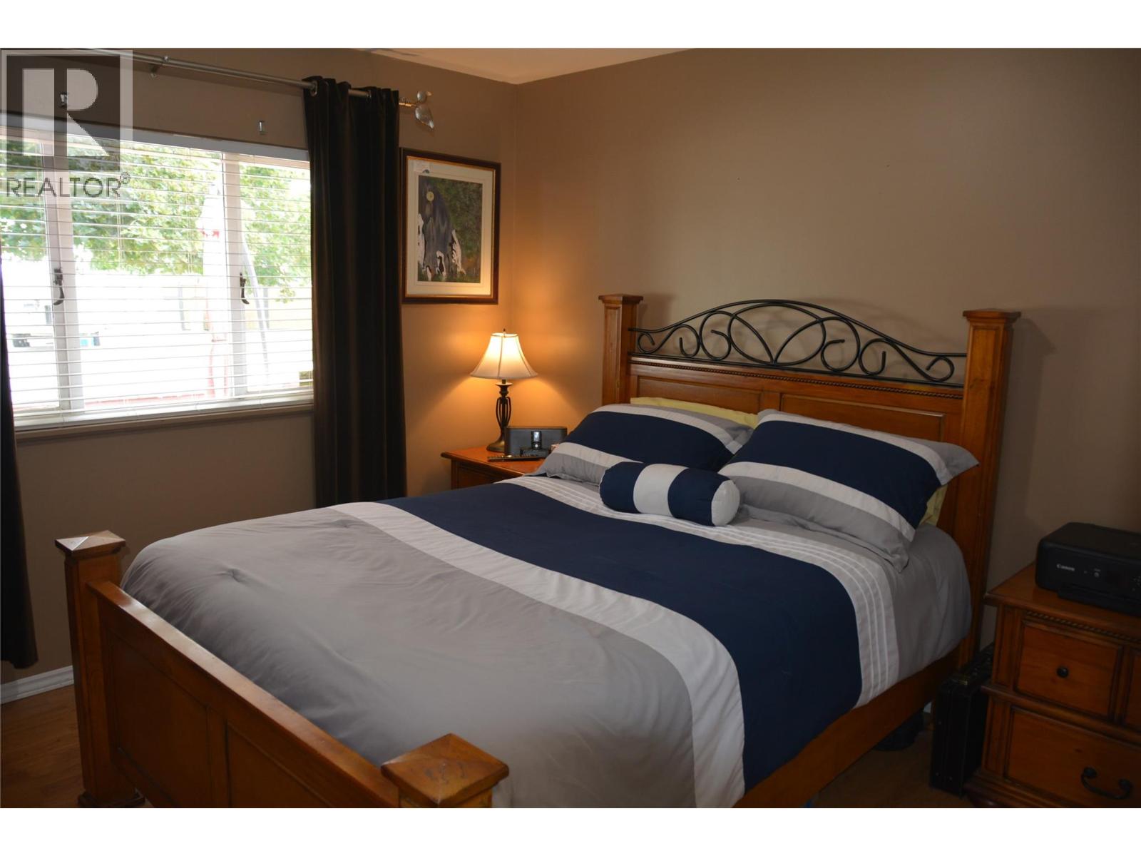 601 REGINA Avenue - 15