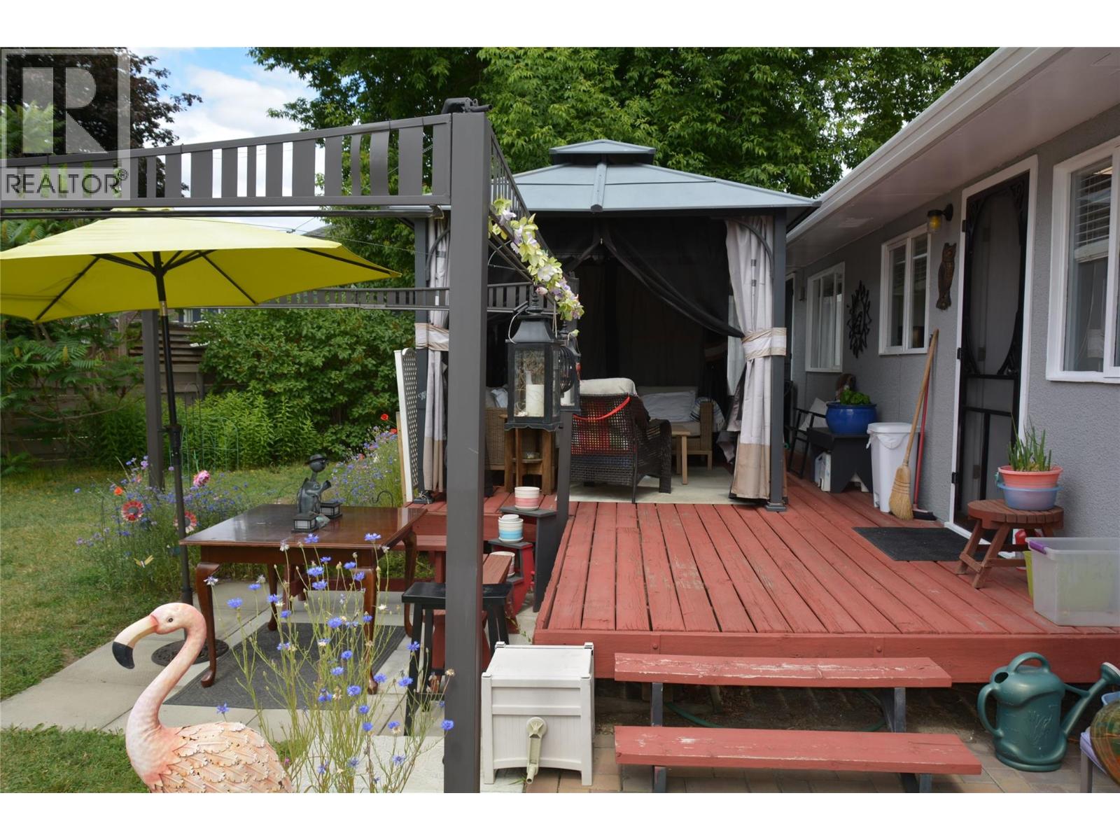 601 REGINA Avenue - 19