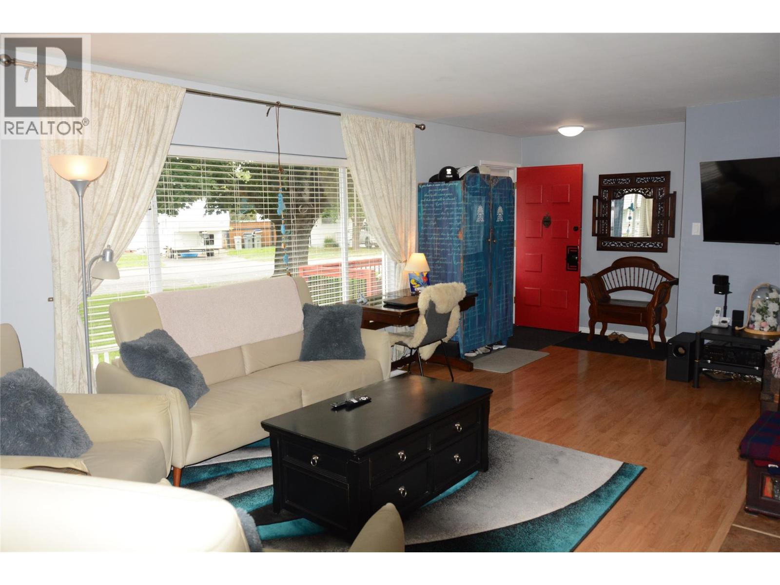 601 REGINA Avenue - 9