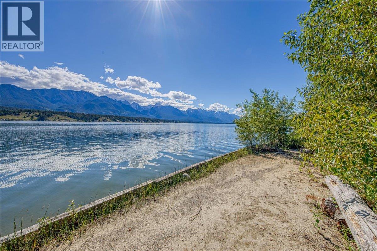 2376 Ruault Road, Invermere