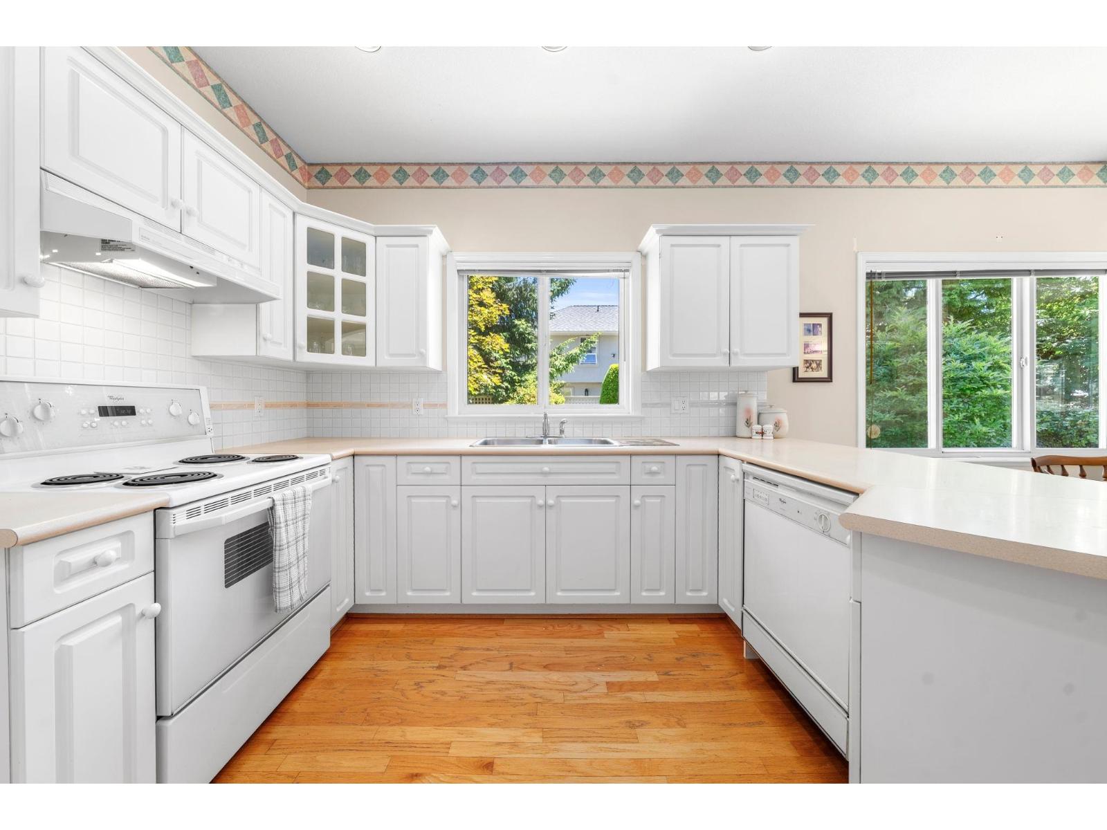 3 1881 144 STREET, Surrey