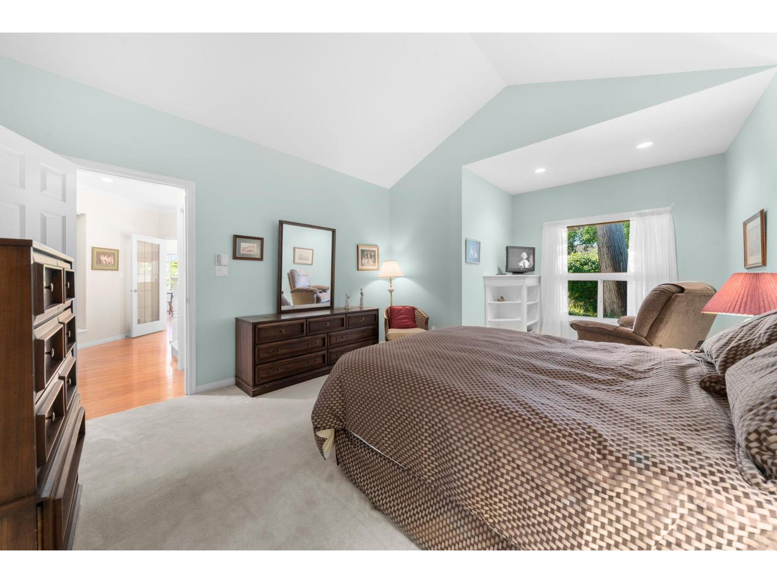 3 1881 144 STREET, Surrey