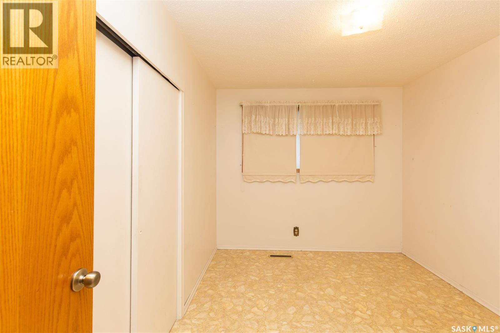 1135 Caribou STREET W - 13