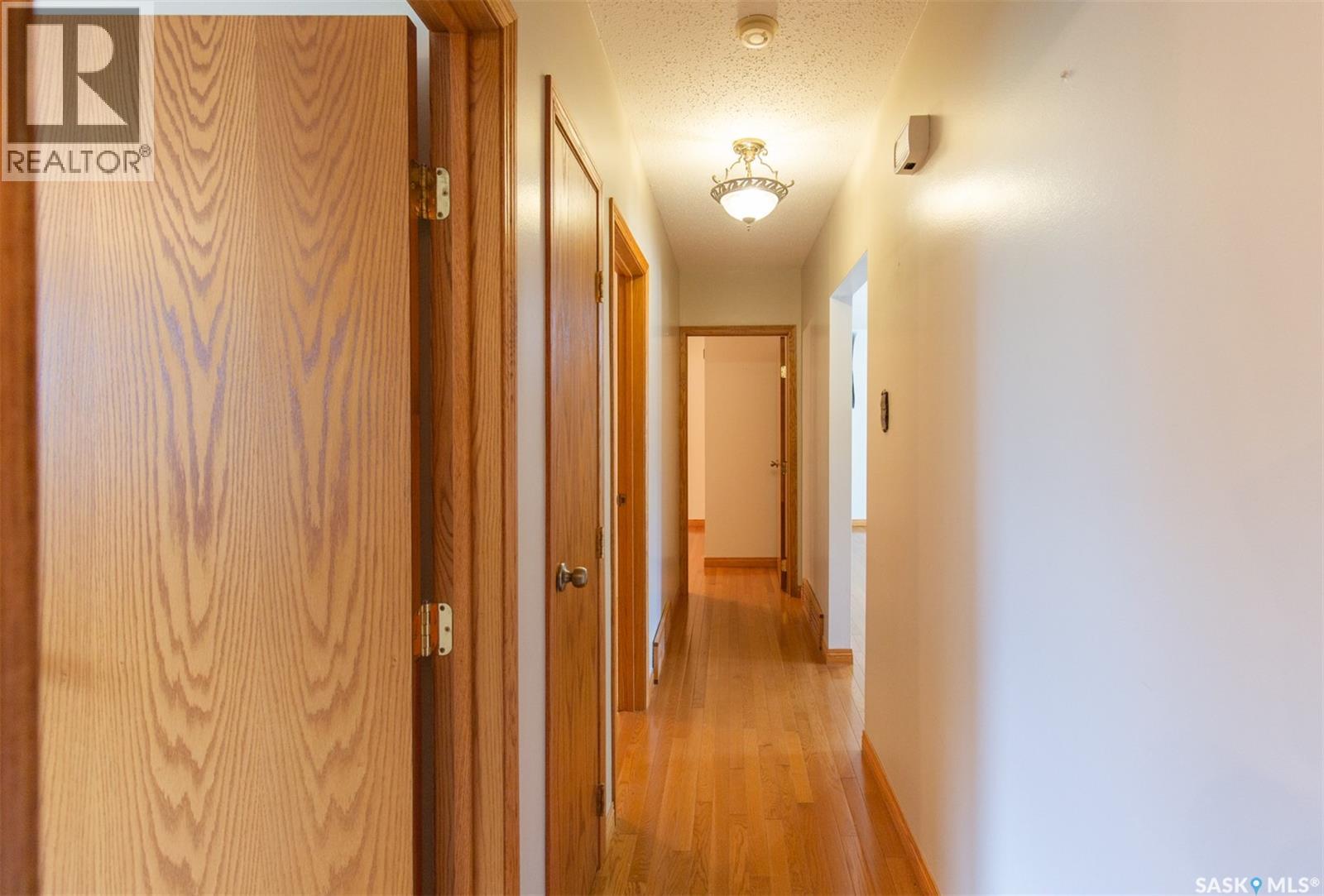 1135 Caribou STREET W - 16