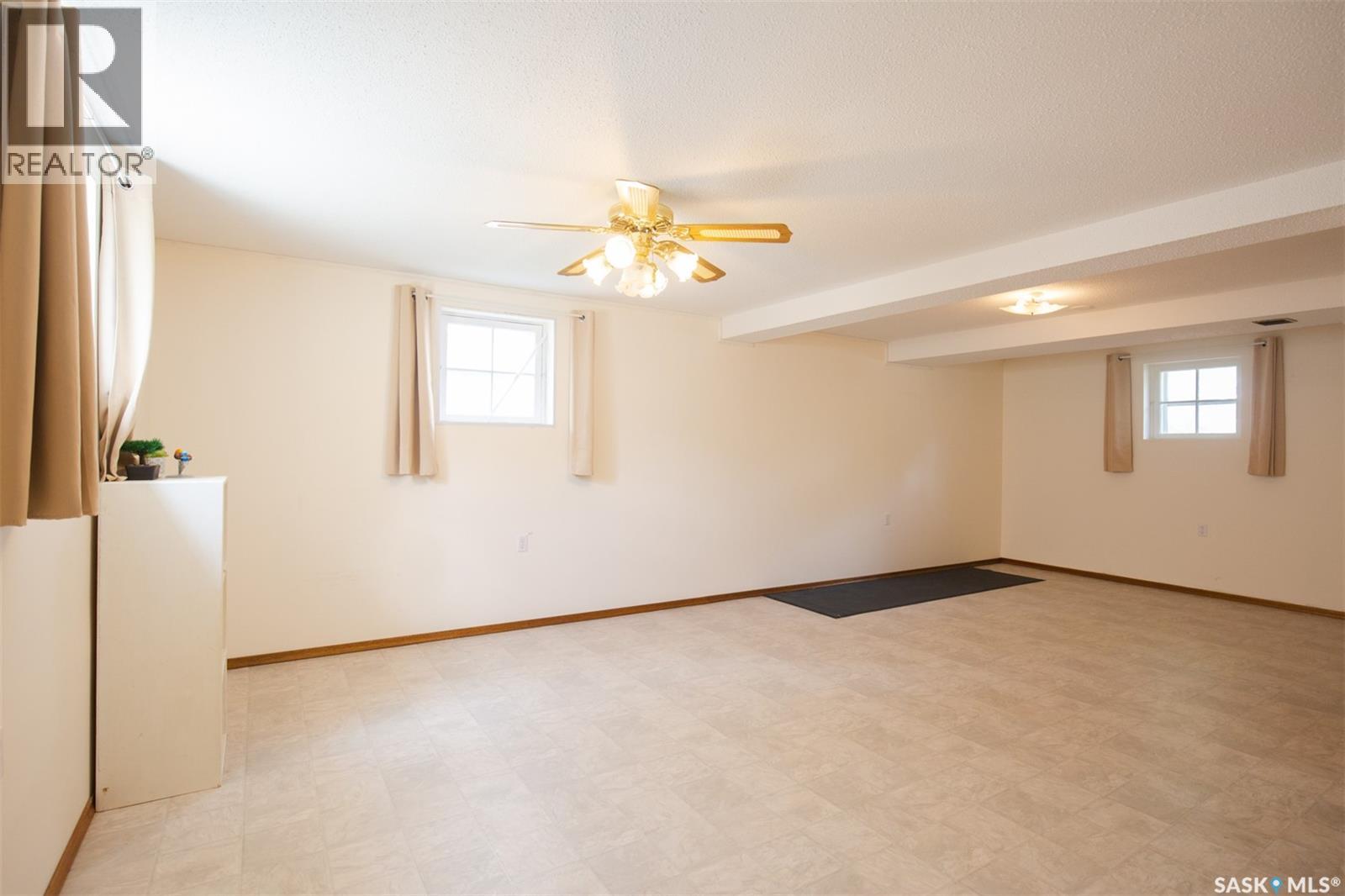 1135 Caribou STREET W - 17