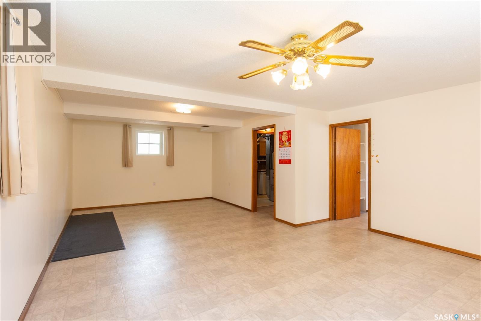 1135 Caribou STREET W - 18