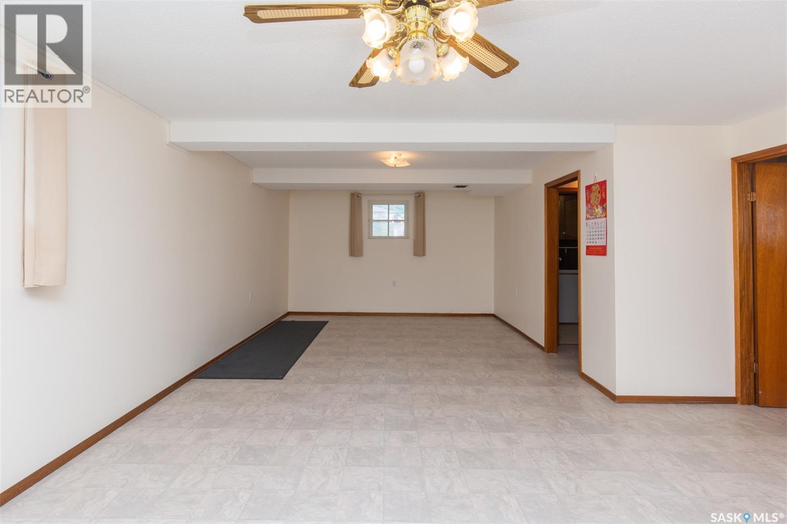 1135 Caribou STREET W - 19