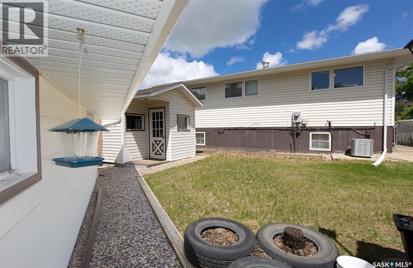 1135 Caribou STREET W - 28