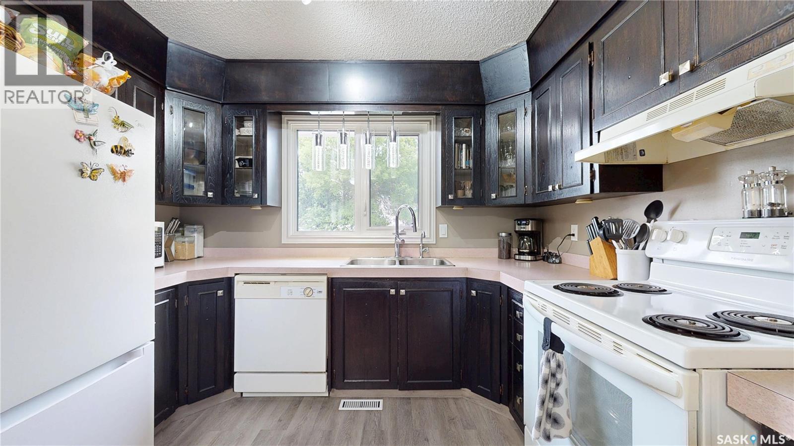 255 Litzenberger CRESCENT — photo 15