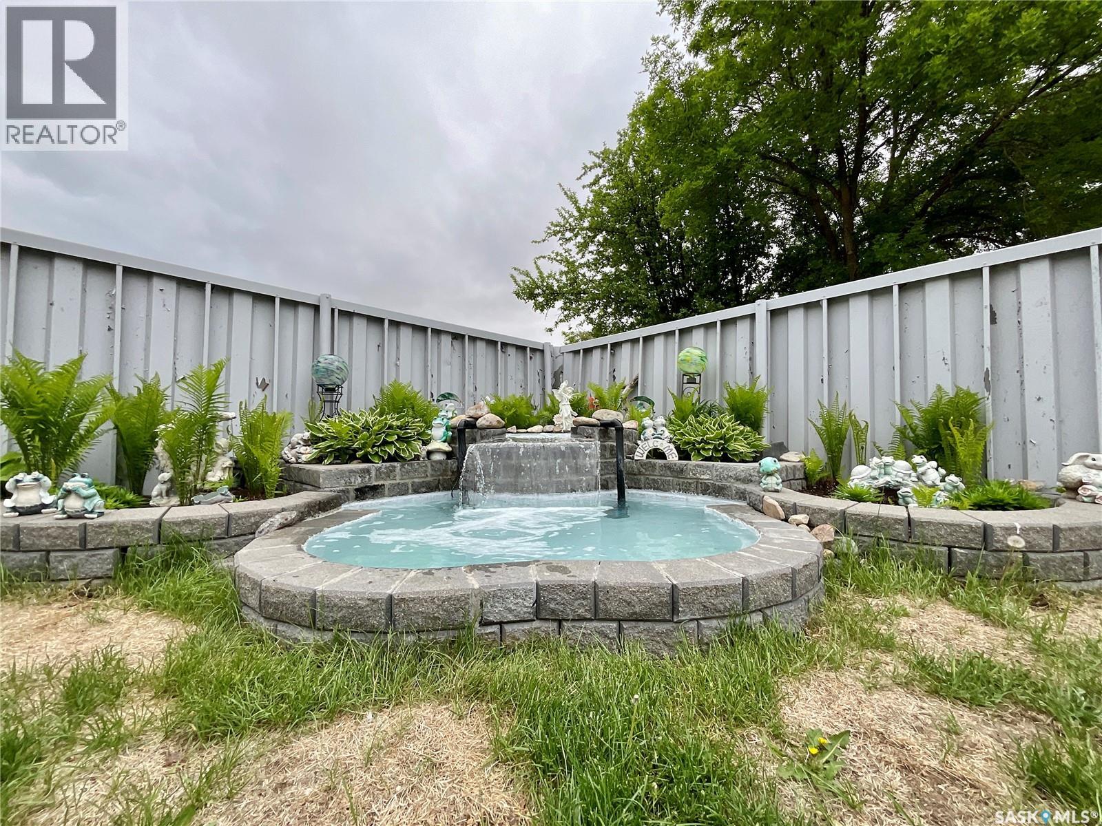 255 Litzenberger CRESCENT — photo 52