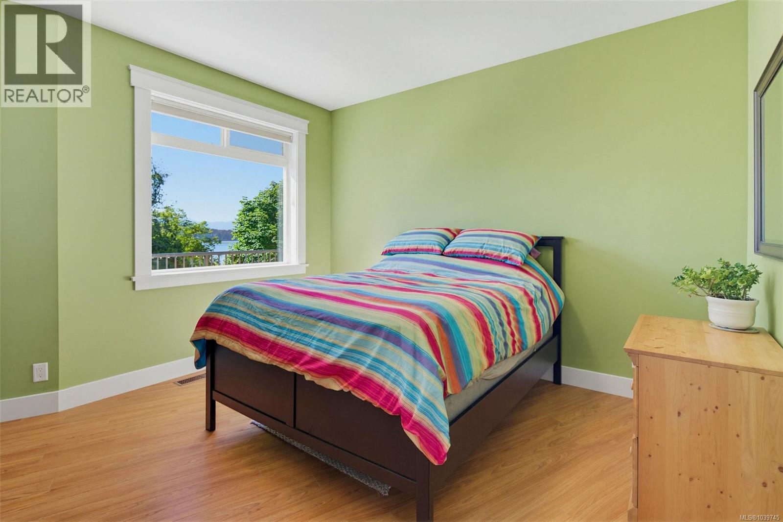 1922 Powliuk Cres - 39