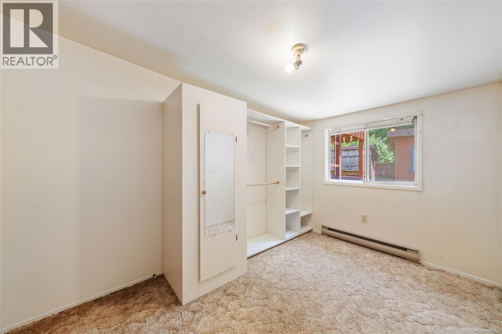 6261 Derbend Rd - 22